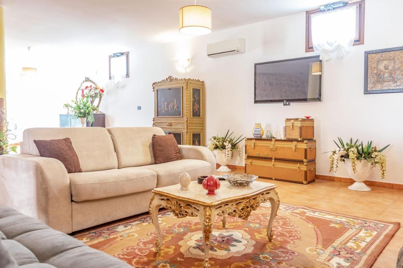 Villa Stracca Con Ampio Spazio Esterno Capilungo Exteriör bild